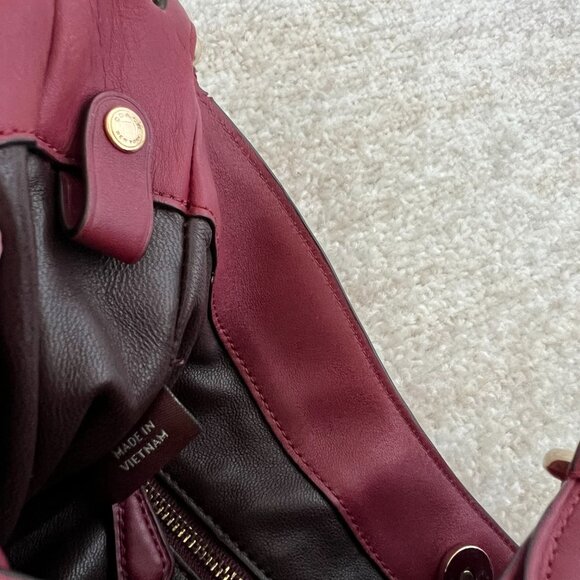 Coach Nomad Hobo Shoulder Crossbody Bag in Glovetanned Leather - Picture 9 of 16